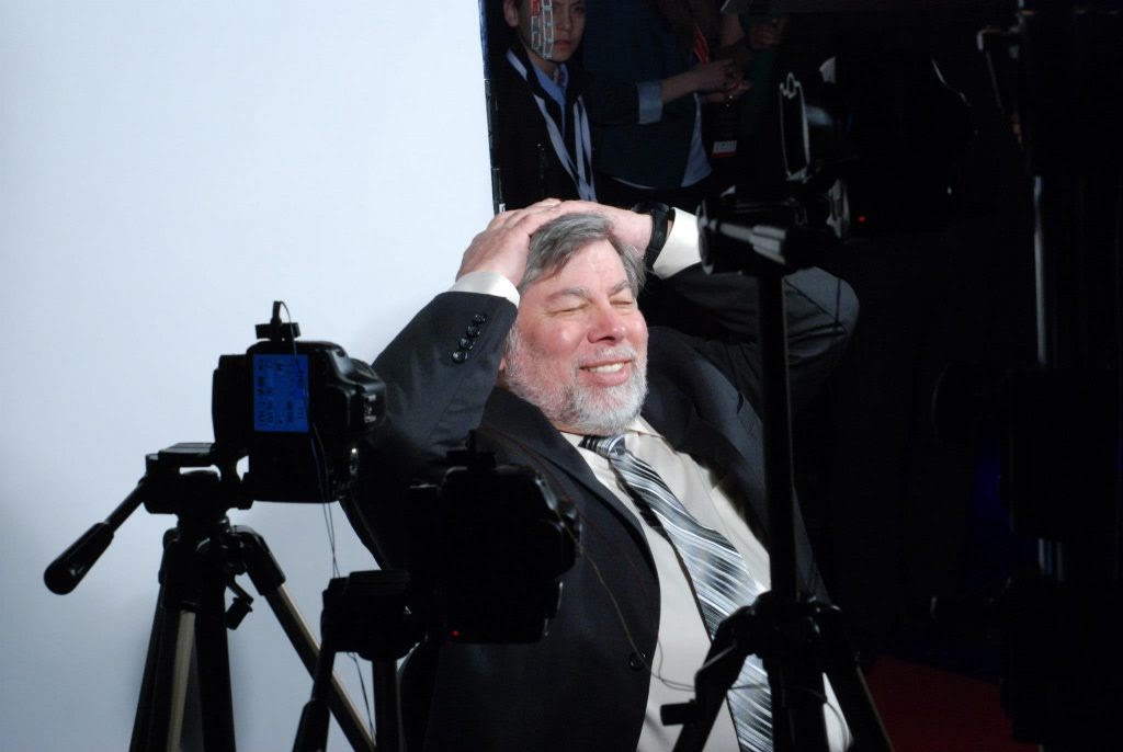 Steve Wozniak seated in RM7's photogrammetry scanning rig